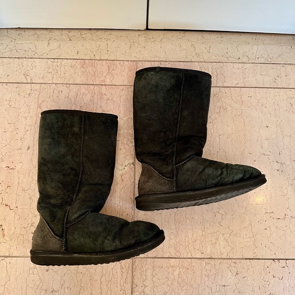 UGG Australia Black Tall Shearling Boots - Picture 11 of 16